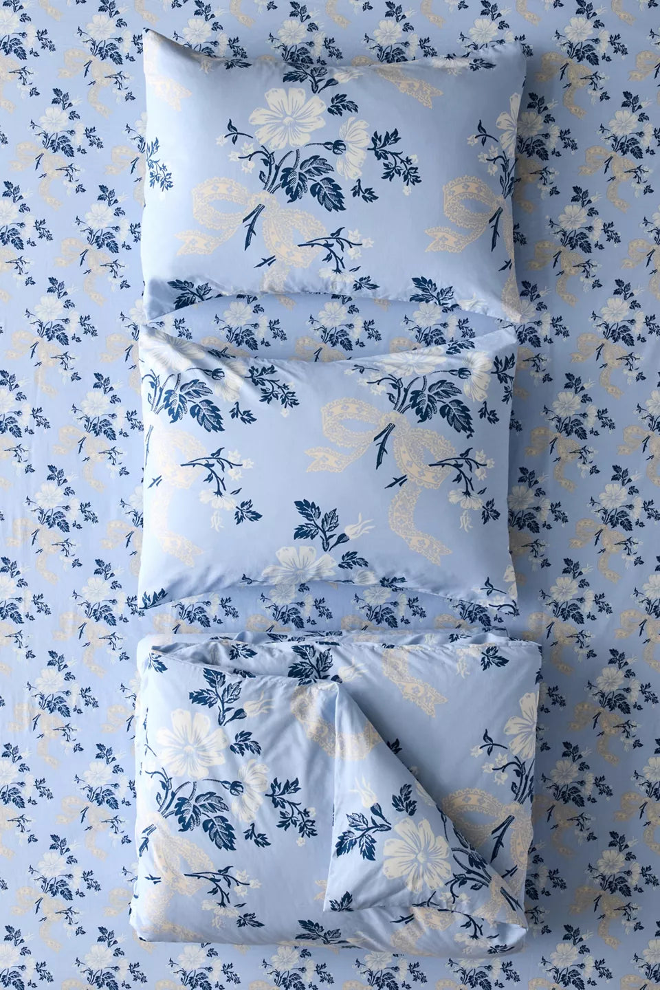 Blue Laces-Bedsheet set