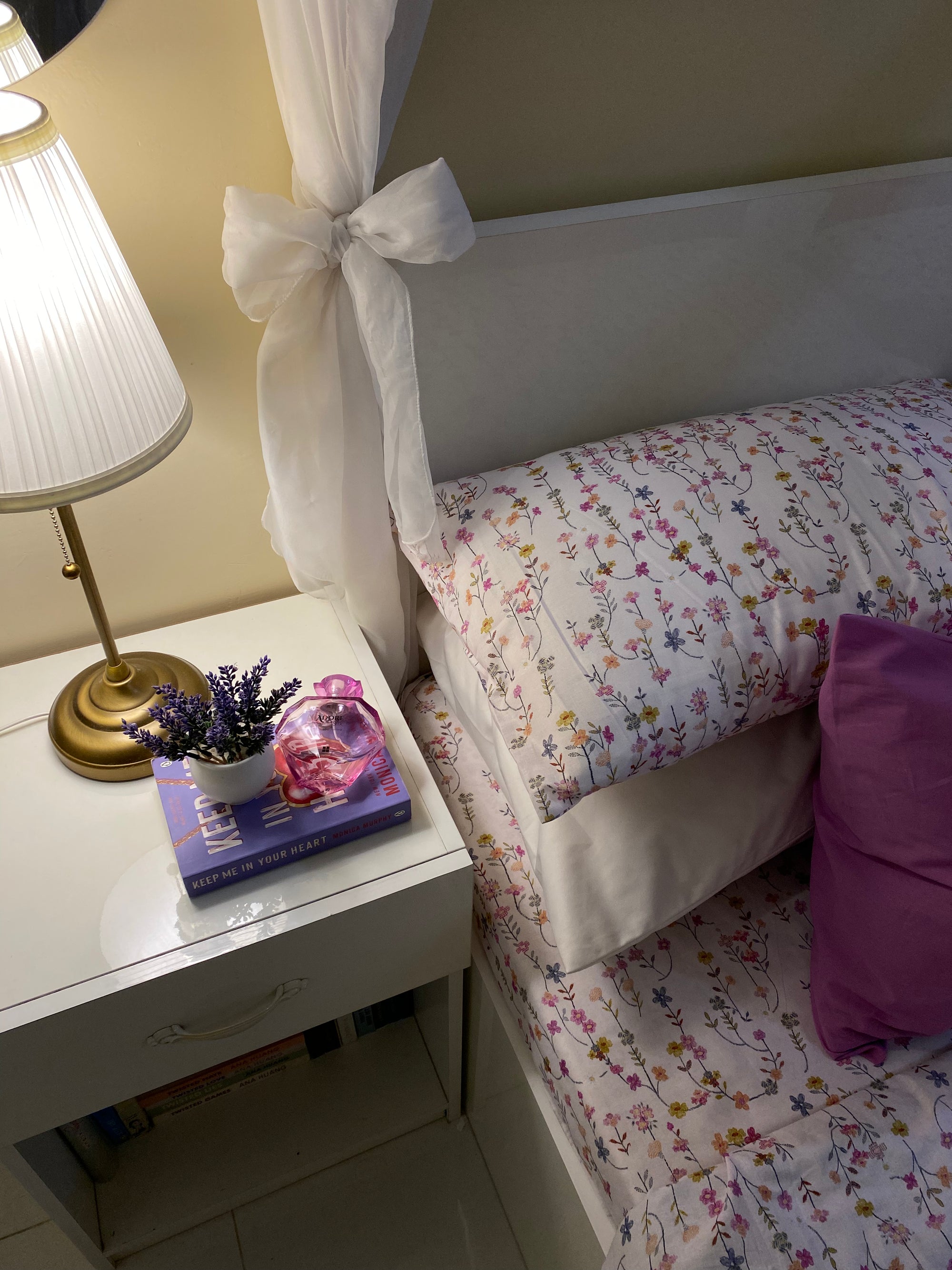 Trailing Flowers-3 PC Bedsheet set