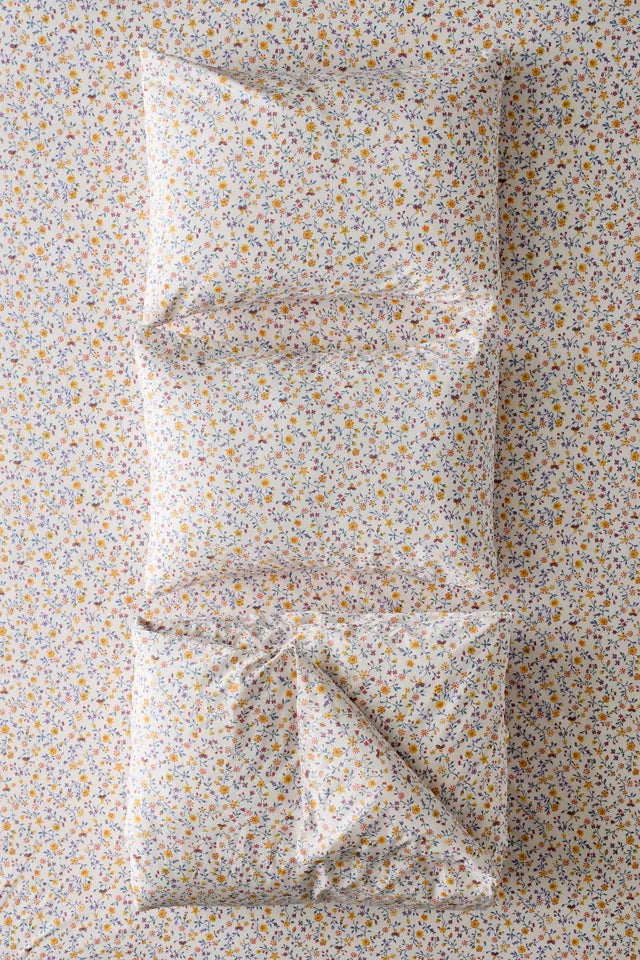 Dream White Era-3 PC Duvet Cover