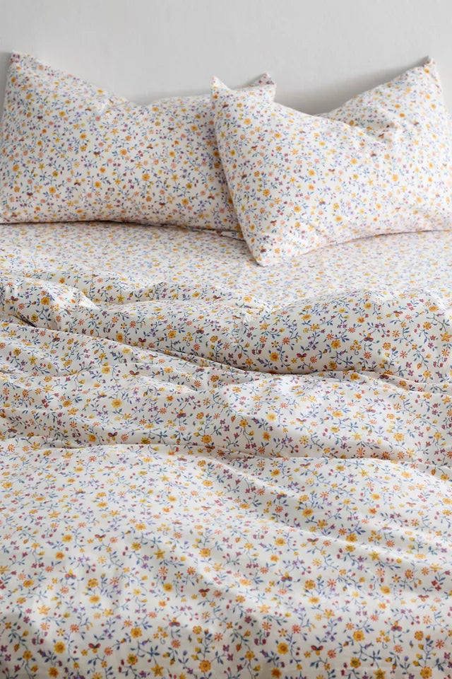 Dream White Era- Bedsheet set (5 FOR 16k)