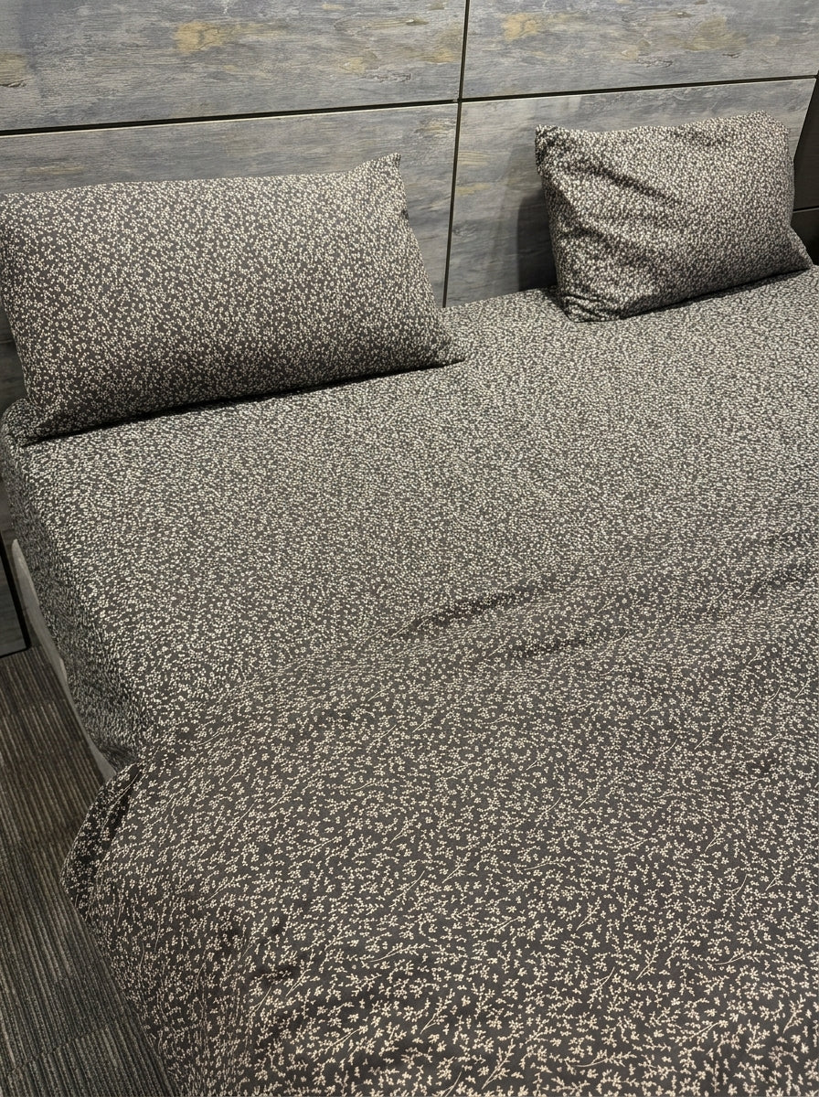 FLORALS BLACK -3 PIECE Bedsheet set