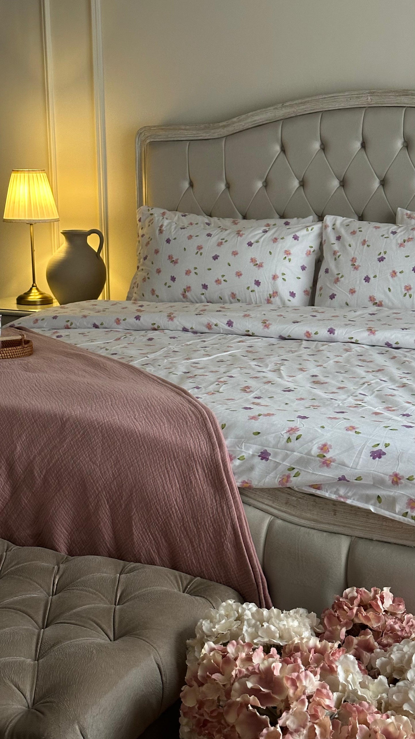 Lilac Little flowers-Bedsheet Set