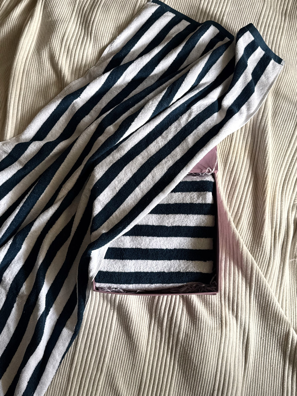 BLUE WHITE STRIPE TOWEL