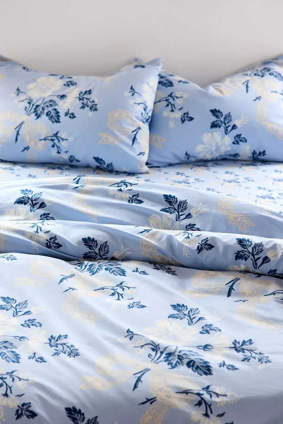 Blue Lace Blossom - Duvet Cover