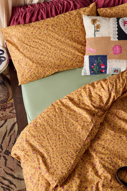 Golden Hour Era-Bedsheet set