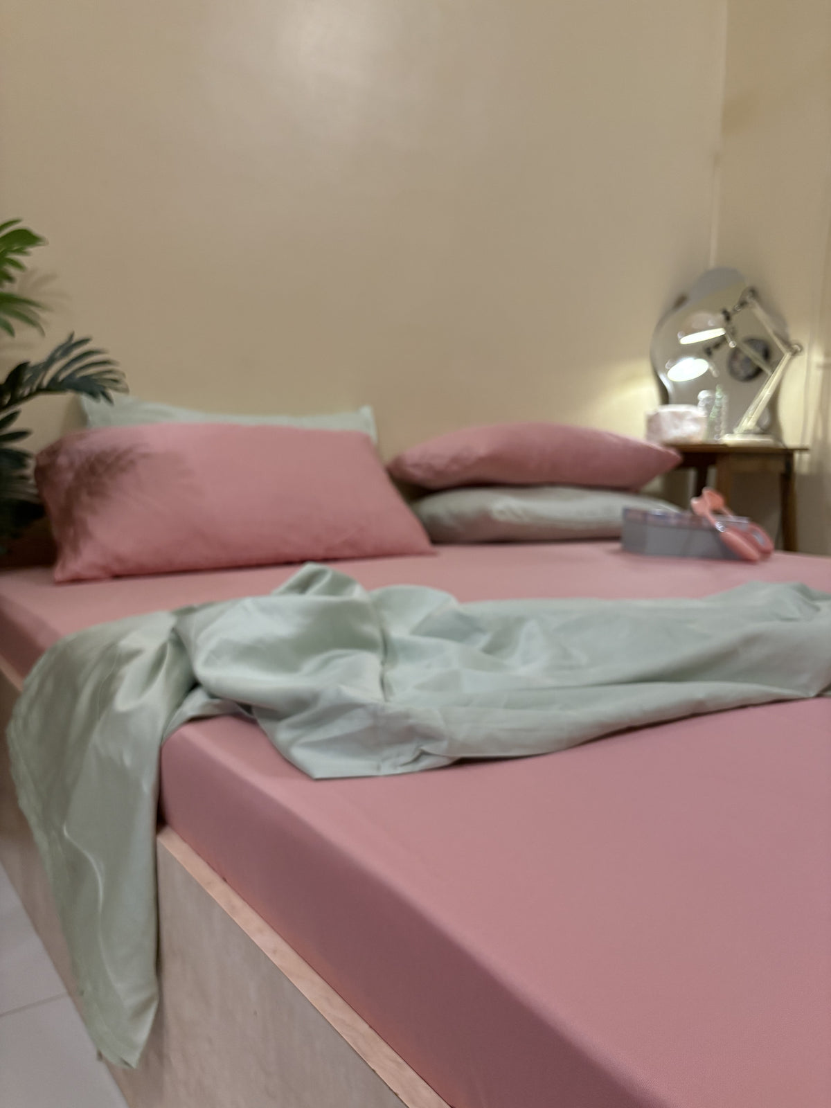 Solid Pink Sateen (PREMIUM)