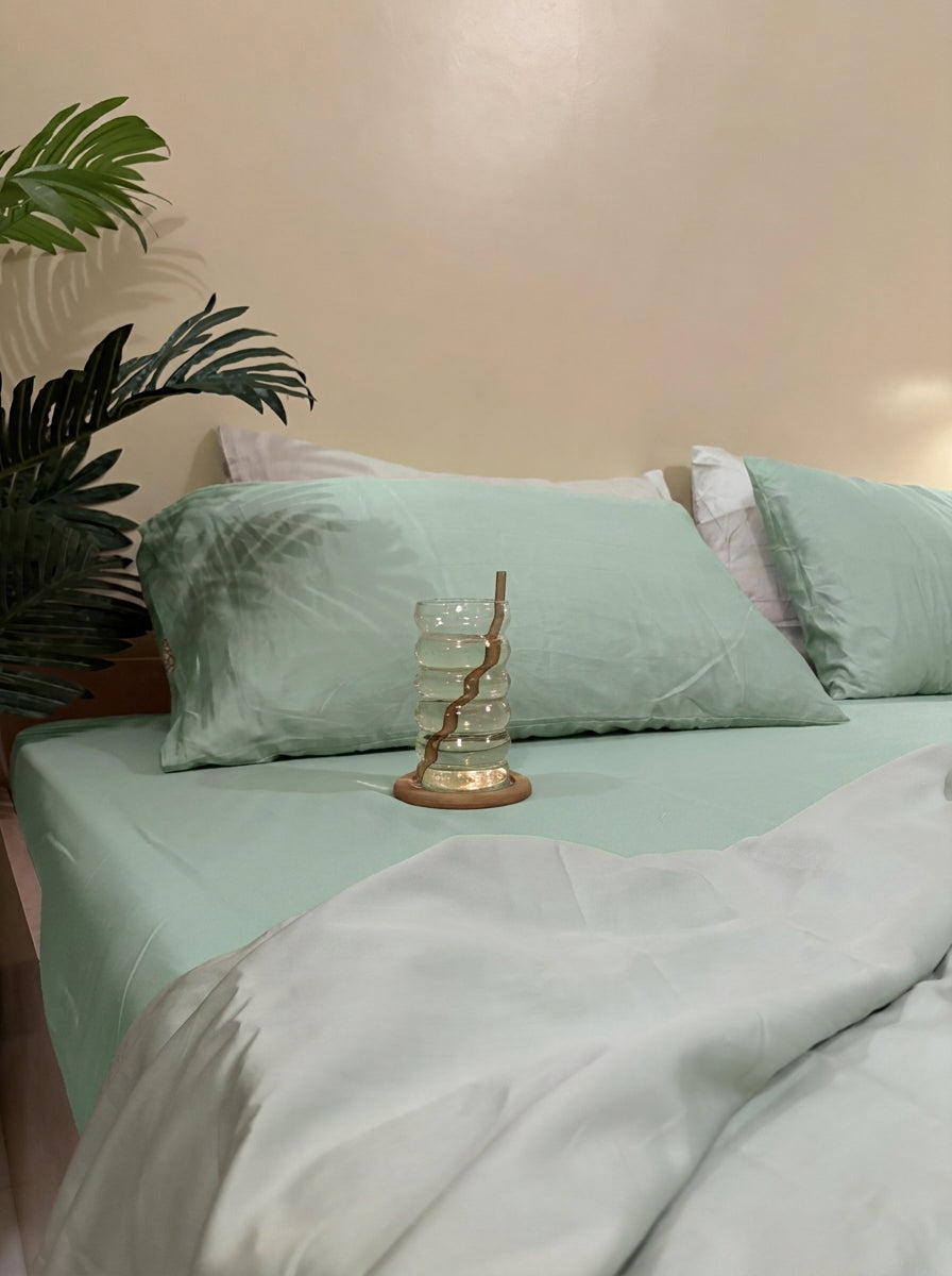 Solid Sage Green Sateen (premium)