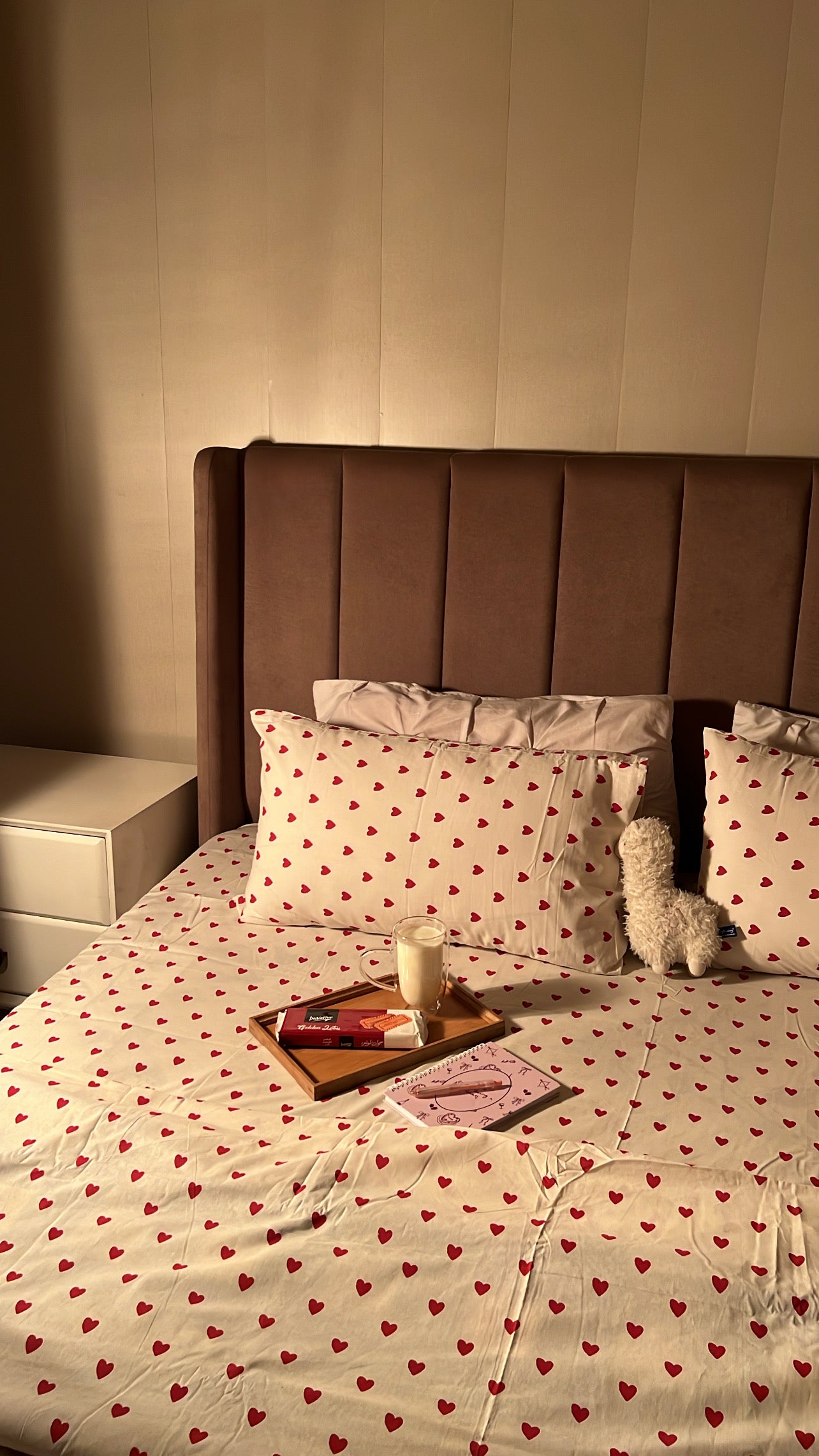 Full Of Hearts - Bedsheet set (5 FOR 16k)