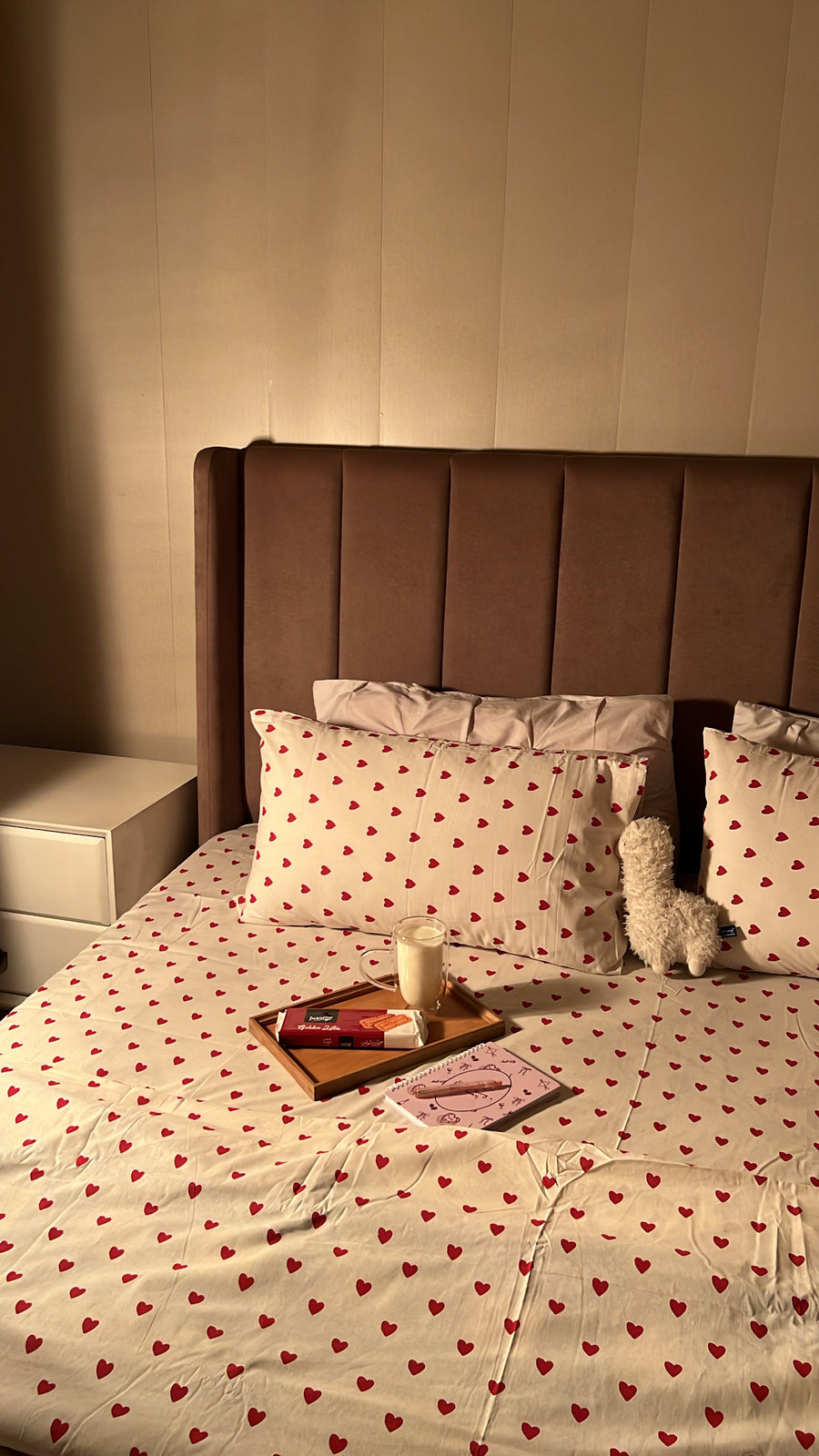 Full Of Hearts - Bedsheet set (5 FOR 16k)