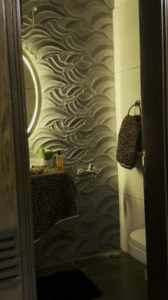 LEOPARD PRINT TOWEL